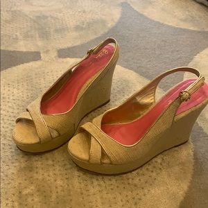Lilly Pulitzer gold and cream wedges size 7